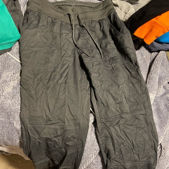 North face pants - Picture 2 of 3